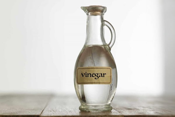 Sử dụng rượu và giấm trắng