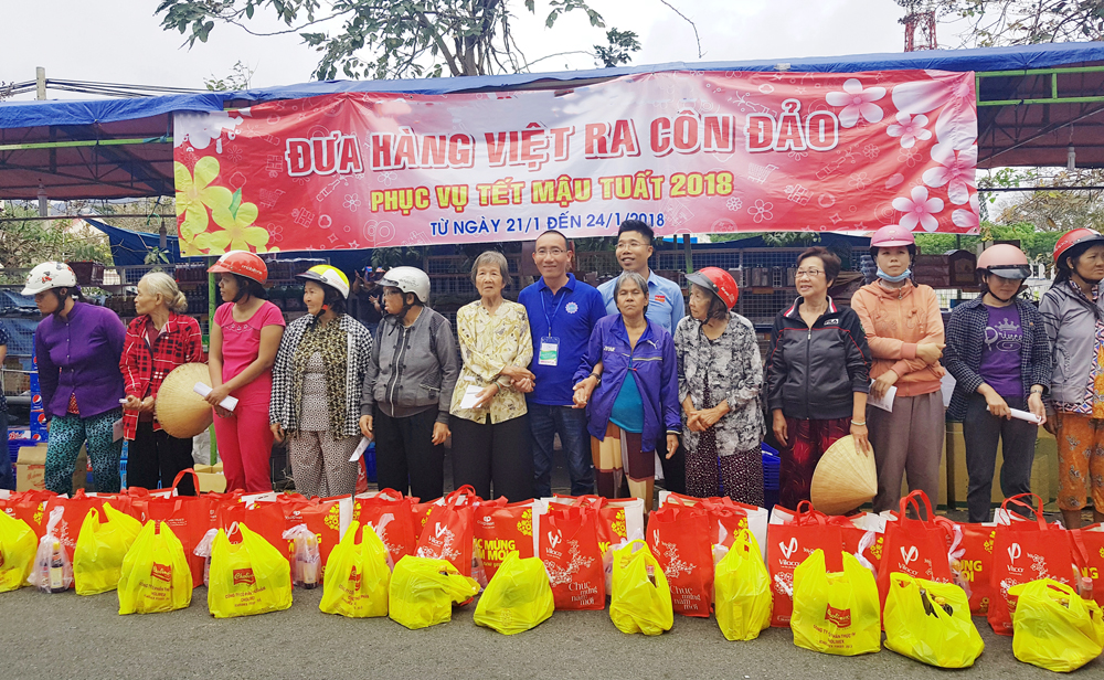 hội chợ đưa hàng việt ra côn đảo
