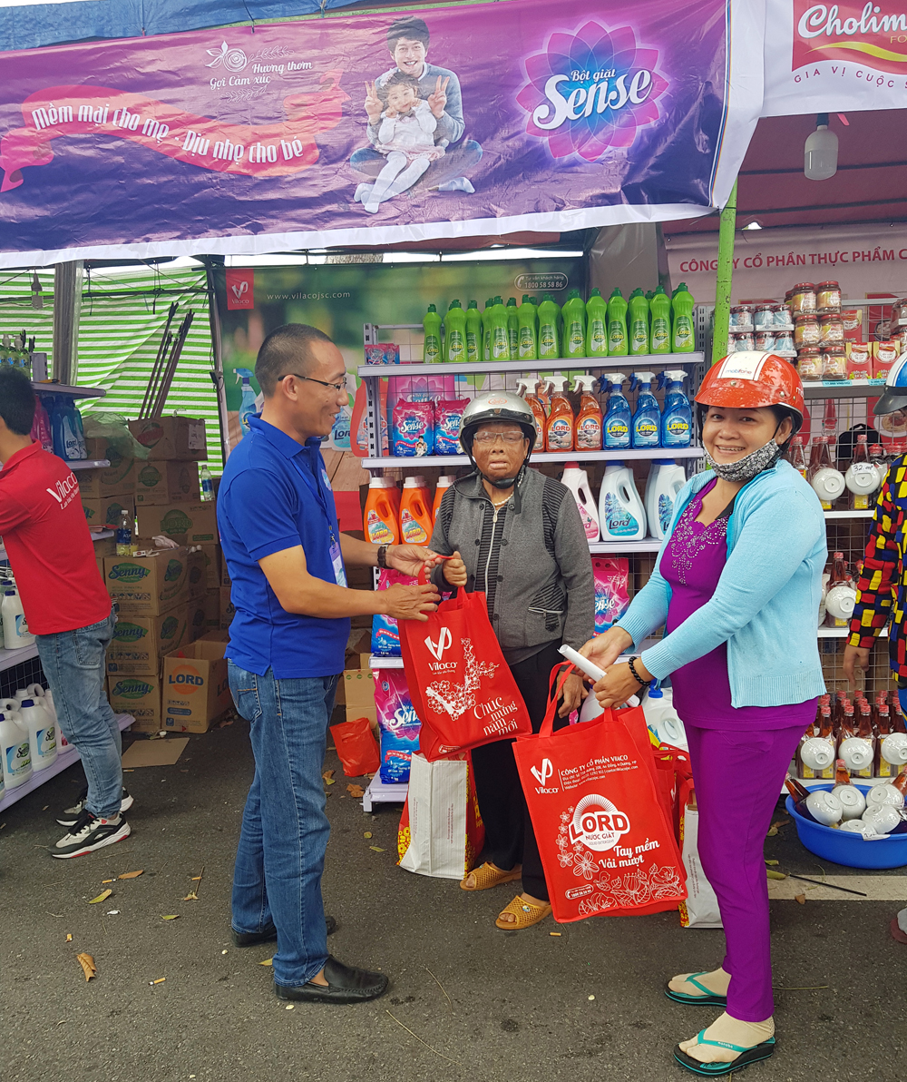 hội chợ đưa hàng việt ra côn đảo