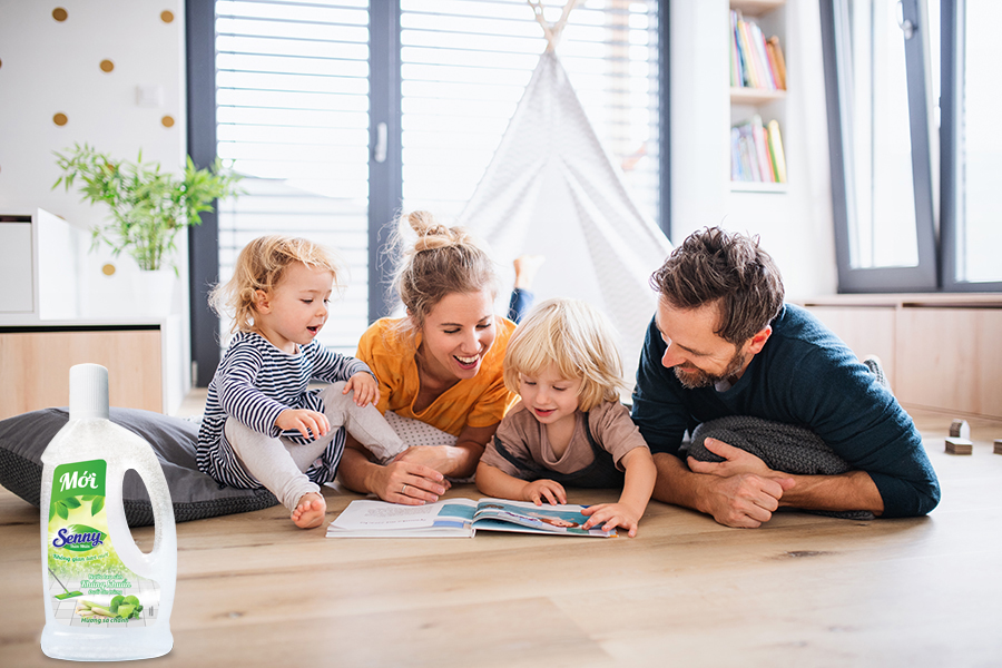 Nước lau sàn an toàn nào được khuyên dùng cho gia đình có trẻ nhỏ?
