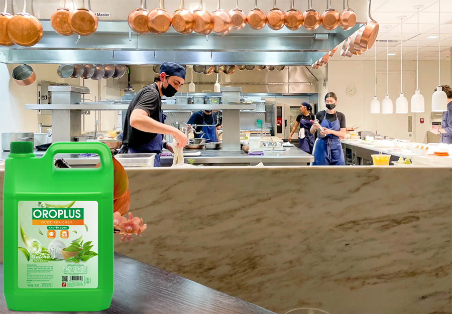 Nước rửa chén chuyên dụng Oroplus - Giải pháp an toàn cho nhà hàng khách sạn