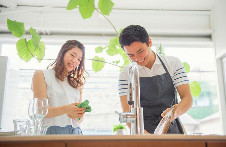 Có nước rửa chén Senny thiên nhiên lô hội, đàn ông không ngại vào bếp