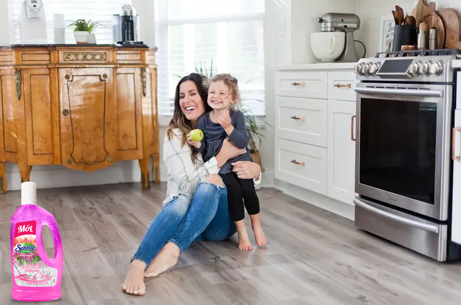 Có nước lau sàn Senny - Sàn nhà sạch bóng & Thoải mái thả chân trần