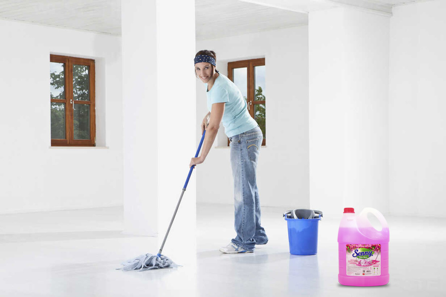 Sàn sạch bong kin kít với nước lau sàn Senny hương hoa lily