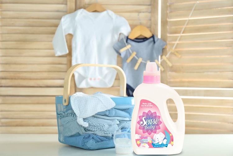 Từng chiếc áo thơm là vòng tay mẹ – Sense Baby nâng niu làn da bé