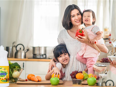 Nước rửa chén Senny hương quế có gì đặc biệt mà được chị em nội trợ tin dùng đến vậy?