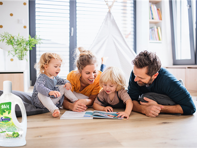 Nước lau sàn an toàn nào được khuyên dùng cho gia đình có trẻ nhỏ?