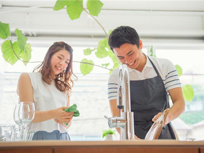 Có nước rửa chén Senny thiên nhiên lô hội, đàn ông không ngại vào bếp